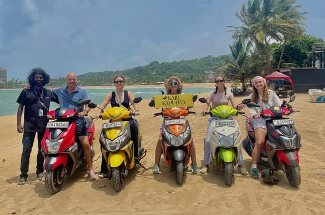 Galle : Private Full-Day Scooter Tour | Village, City & Beaches
