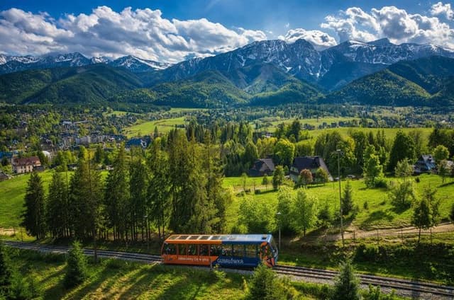Krakow: Zakopane Tour, Tatra Mountains & Cable Car (Hotel Pickup)