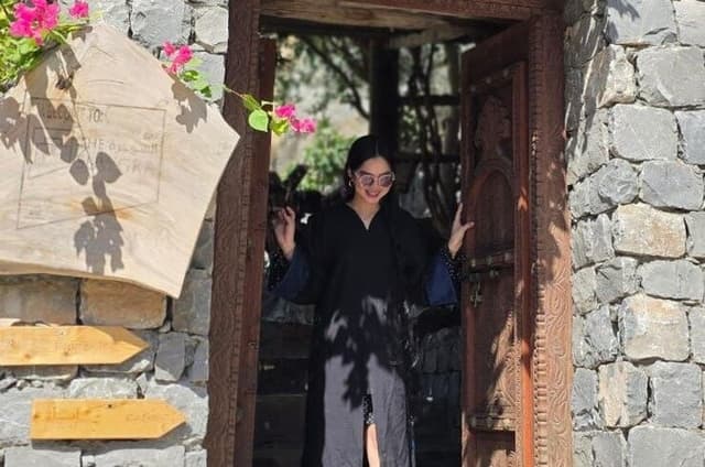 Private Tour to Jebel Akhdar Al Suwjara Village