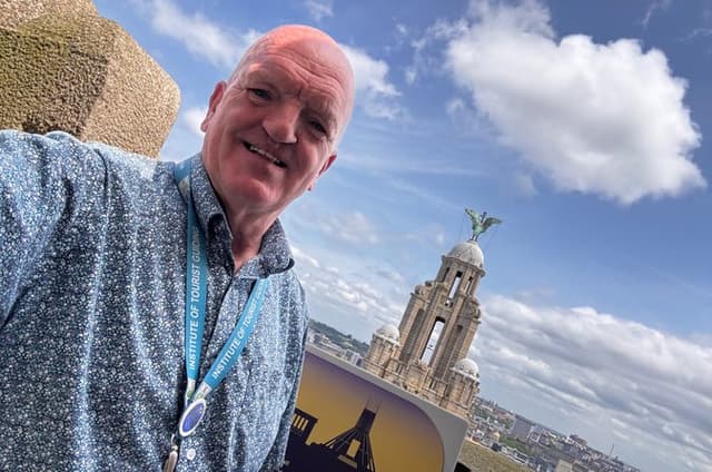 Tour with a local Tour Guide - Blue Badge Guide, 2-hour, half or full day