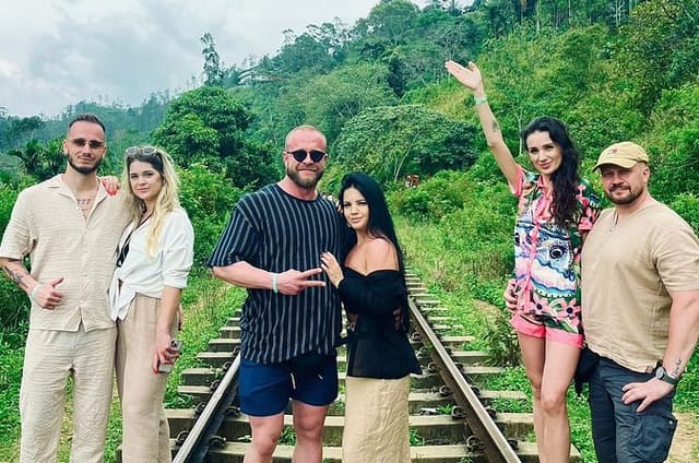 7 Day Sri Lanka Private Tour with 4 Star Accommodation and Safari