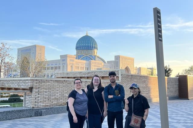 Tashkent: Guided Walking & Food Tour with Local Guide