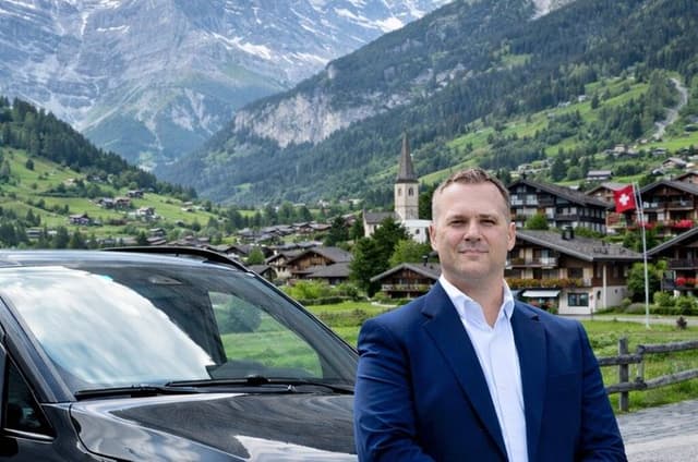 Private Day Trip from Grindelwald to Bern and Saint Beatus Caves