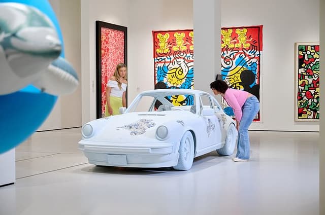 London: Moco & Simply Haring Entry with Museum & City Audio