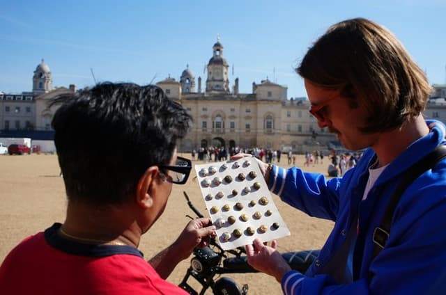 Private London eBike Tour with Artefacts - 3hr Premium Experience