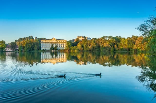 Public 4h tour to filming locations of “The Sound of Music Movie“