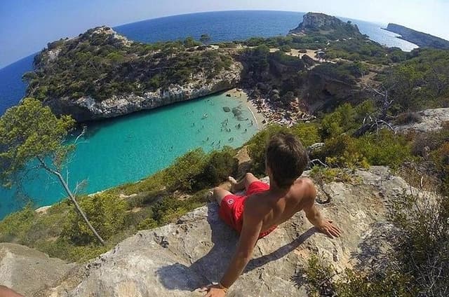 Beach Tour Mallorca Calo des Moro - The Happy Vans
