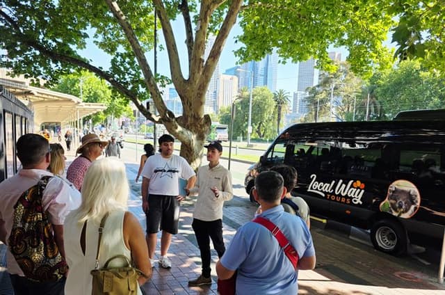 A Taste of Melbourne: Small-Group City Tour with Food and Drink
