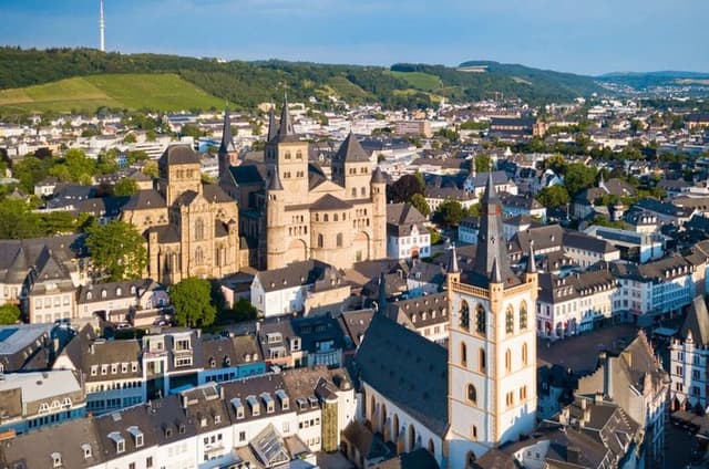 Hello Trier: 2-Hour Intro City Walk with Local Guide
