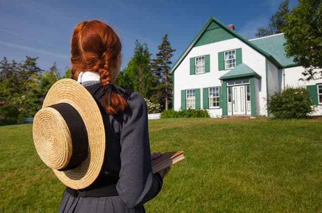 Private Anne of Green Gables and North Shore with Local Guide