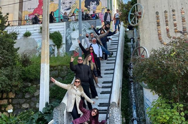 A Day in Valparaíso and Viña del Mar: Costa and Culture of Chile