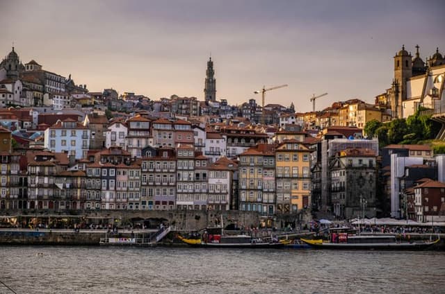 From Lisbon: Porto Private Day Tour with Wine or Boat Option