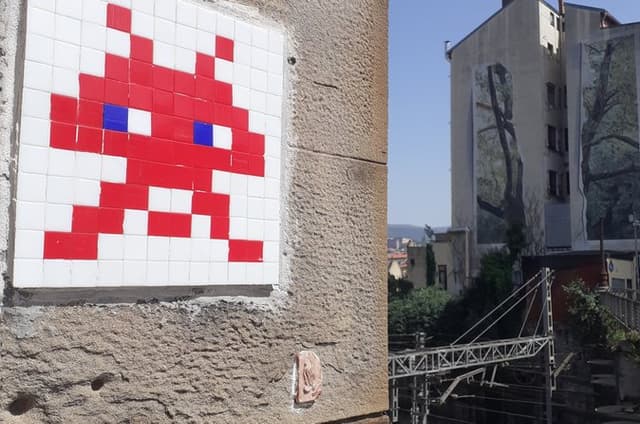 Bilbao Following Space Invader