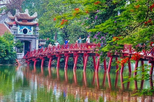 From Hanoi: Hanoi City Tour Full Day with Guided Pick Up