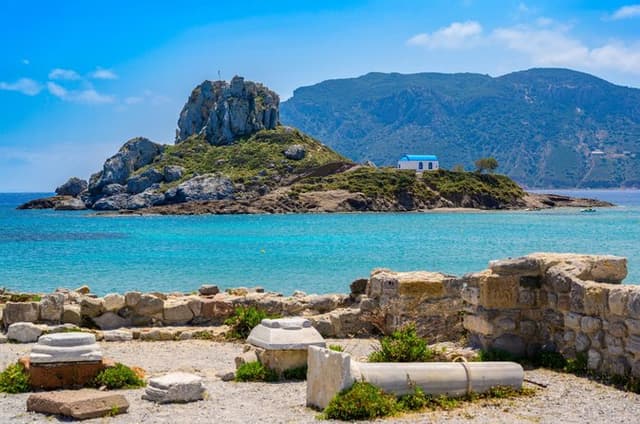 Syros Hiking Adventure: Agios Stefanos & Agia Pakou Shore Tour