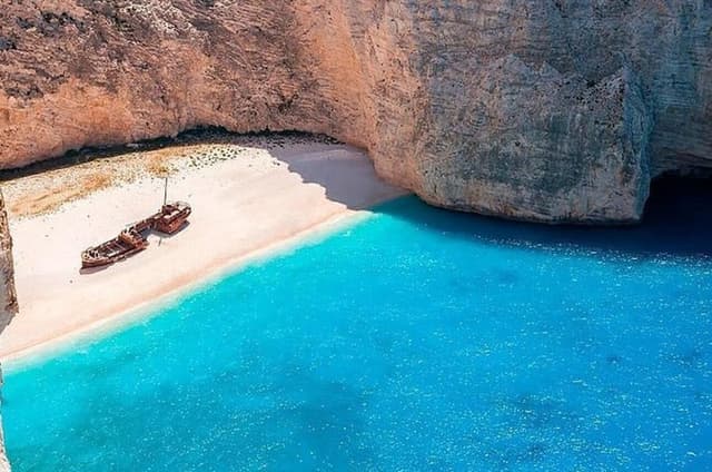 Zakynthos Private Tour Shipwreck Viewpoint and Highlights
