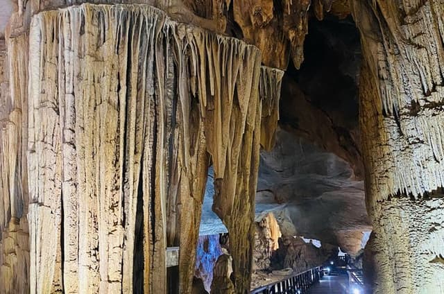 Phong Nha National Park: Paradise cave & Phong Nha cave boat trip