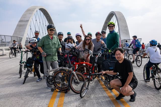 Los Angeles Guided Bike Tour: Explore LA Highlights on Two Wheels
