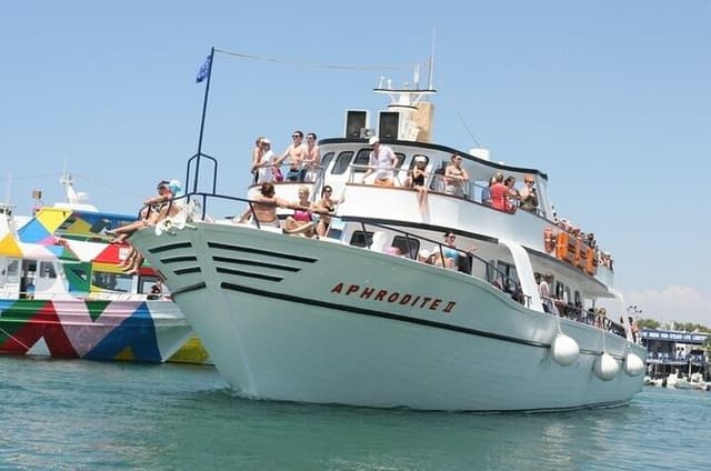 APHRODITE II -LAZY DAY CRUISE-BLUE LAGOON,TURTLE COVE, with LUNCH