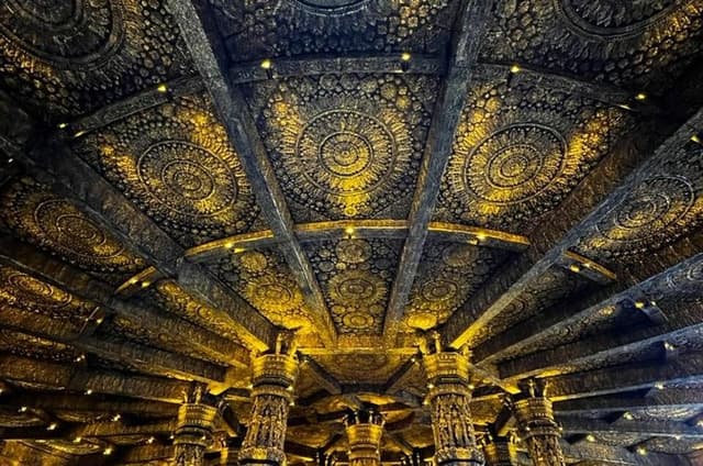 Explore Vientiane with Lao Art Museum Tour