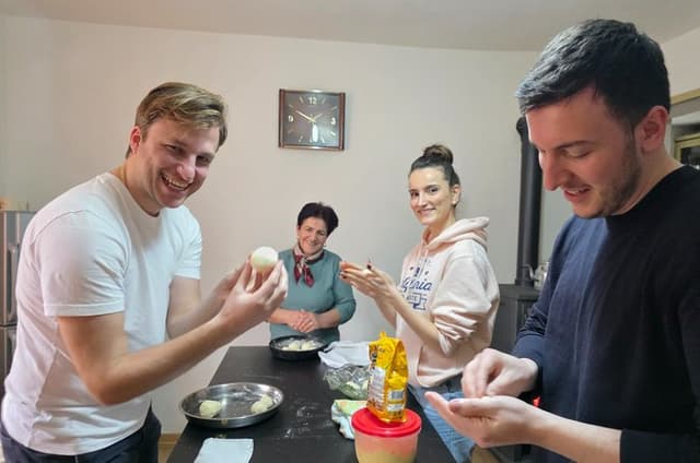 Traditional Albanian Cooking Class in a Family Home in Çorovodë