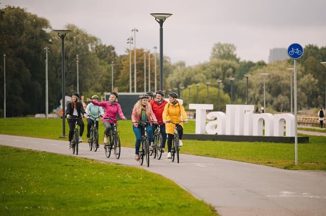 Tallinn Bicycle Sightseeing Tour