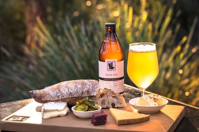 Private Bruny Island Wine, Food,Sightseeing & Lighthouse Day Tour