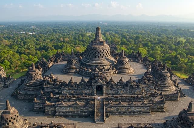 Borobudur Temple Tour