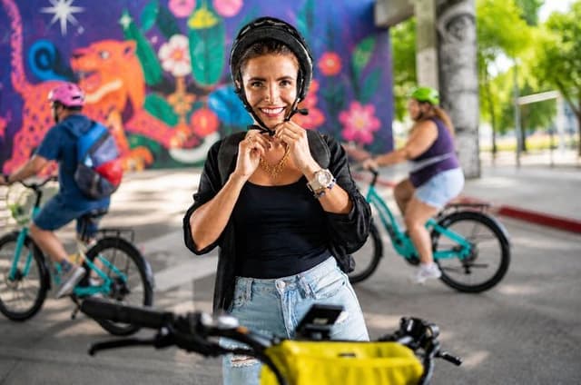 San Antonio E-Bike Tour: Murals, Street Art and Hidden Gems