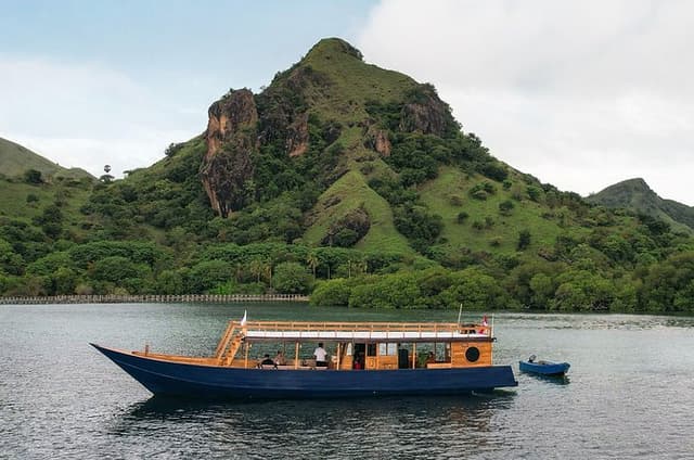 Komodo Island Boat Tour Luxury Open Deck Experience