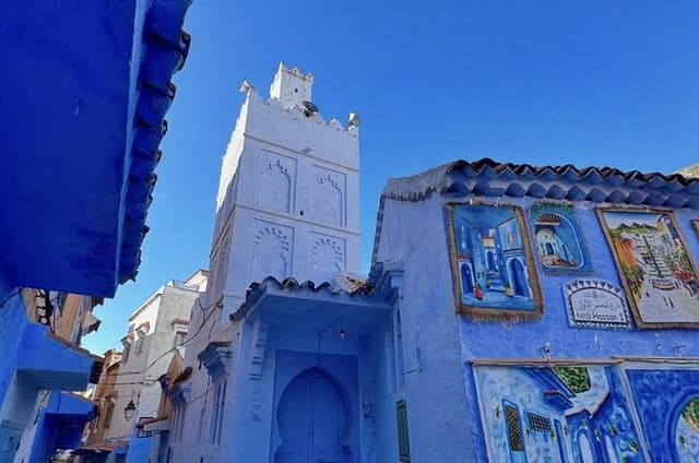 Enjoy an Authentic Afternoon Walk with a Local