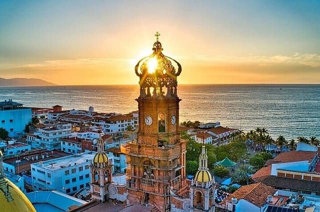 City and Tropical Tour and Tequila in Puerto Vallarta