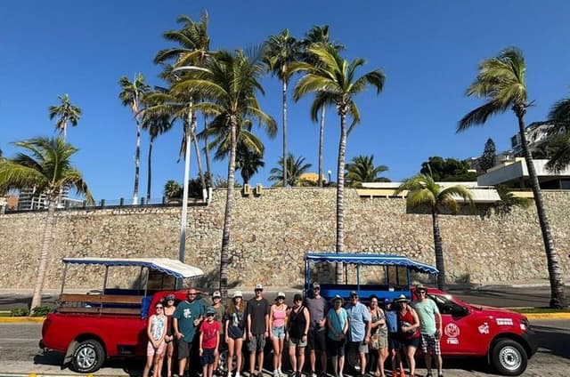 Mazatlán Shared City Tour by Red Truck History and Flavors