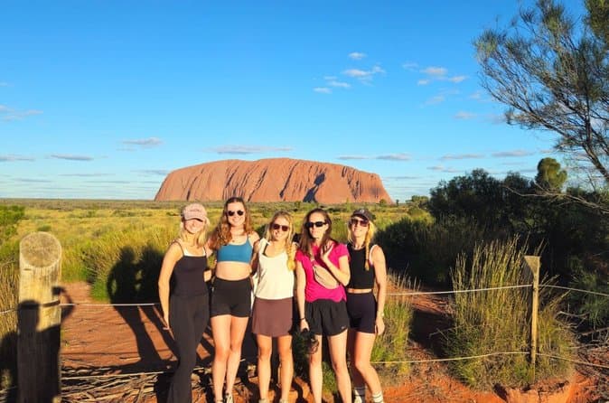 Best Uluru Red Centre Tour Options Compared