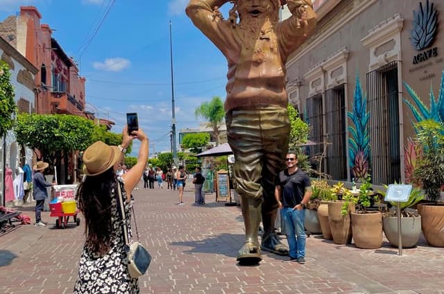 Tlaquepaque and Tonala Private Full-Day Tour