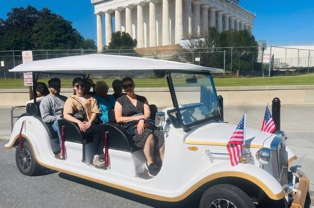 Washington DC Monuments & Memorials Guided Cart Tour