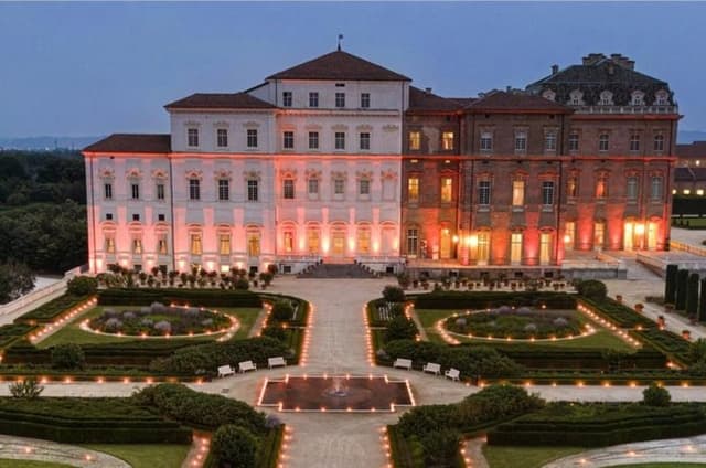 Torino: Tour guidato Reggia di Venaria con trasporto