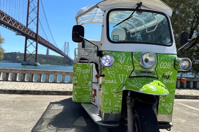 Private Lisbon Tuk Tuk Tour | Customizable Historic Highlights