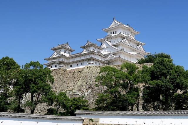 Himeji Castle, Arima Onsen & Mt. Rokko: 1-Day Bus Tour from Osaka