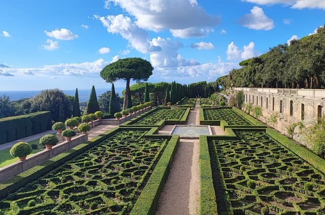 Castel Gandolfo: Pope Summer Residence And Gardens Tour from Rome