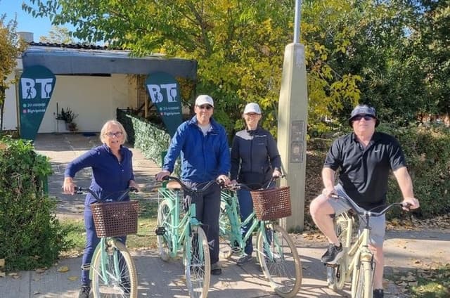 Bike Tour with Winery and Olivicola Tastings