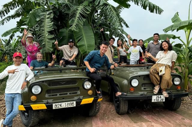 Hanoi Jeep Adventure: City Highlights, Backstreets & Train Street