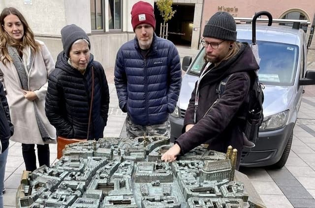 Third Reich Walking Tour Munich - Nazi Origins - Max.16 per group