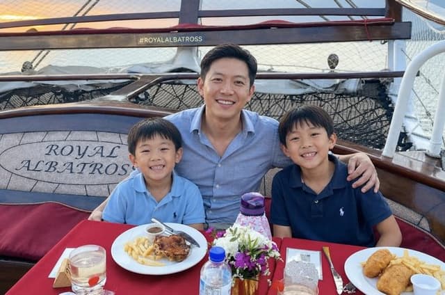 Royal Albatross - 2026 Father's Day Cruise with 4 Course Dinner