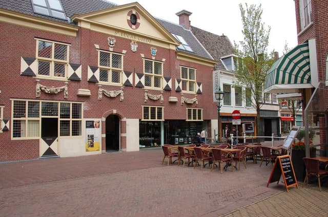 Rembrandt and Vermeer Tour with Dutch Cheese Farm Experience