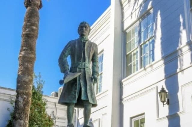 Coastal Stroll Walking Tour