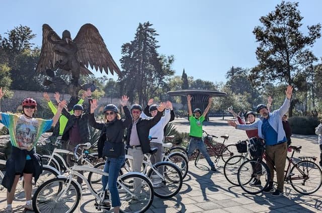 Ride Mexico City Historic Center, highlights w/ taco stop