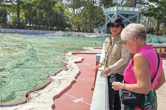 Heart of Guatemala City Tour with Local Guide