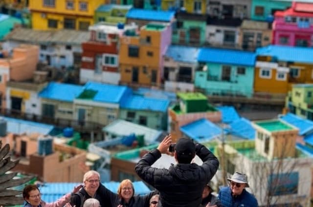 Busan: Private City Tour with Local Guide and Van