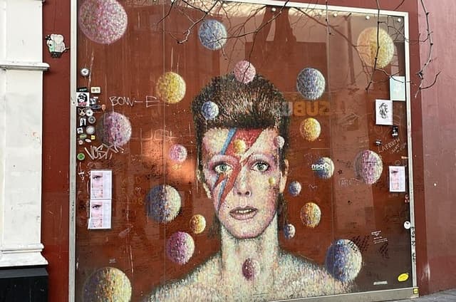 David Bowie Walking Tour The London Boy who became a Starman